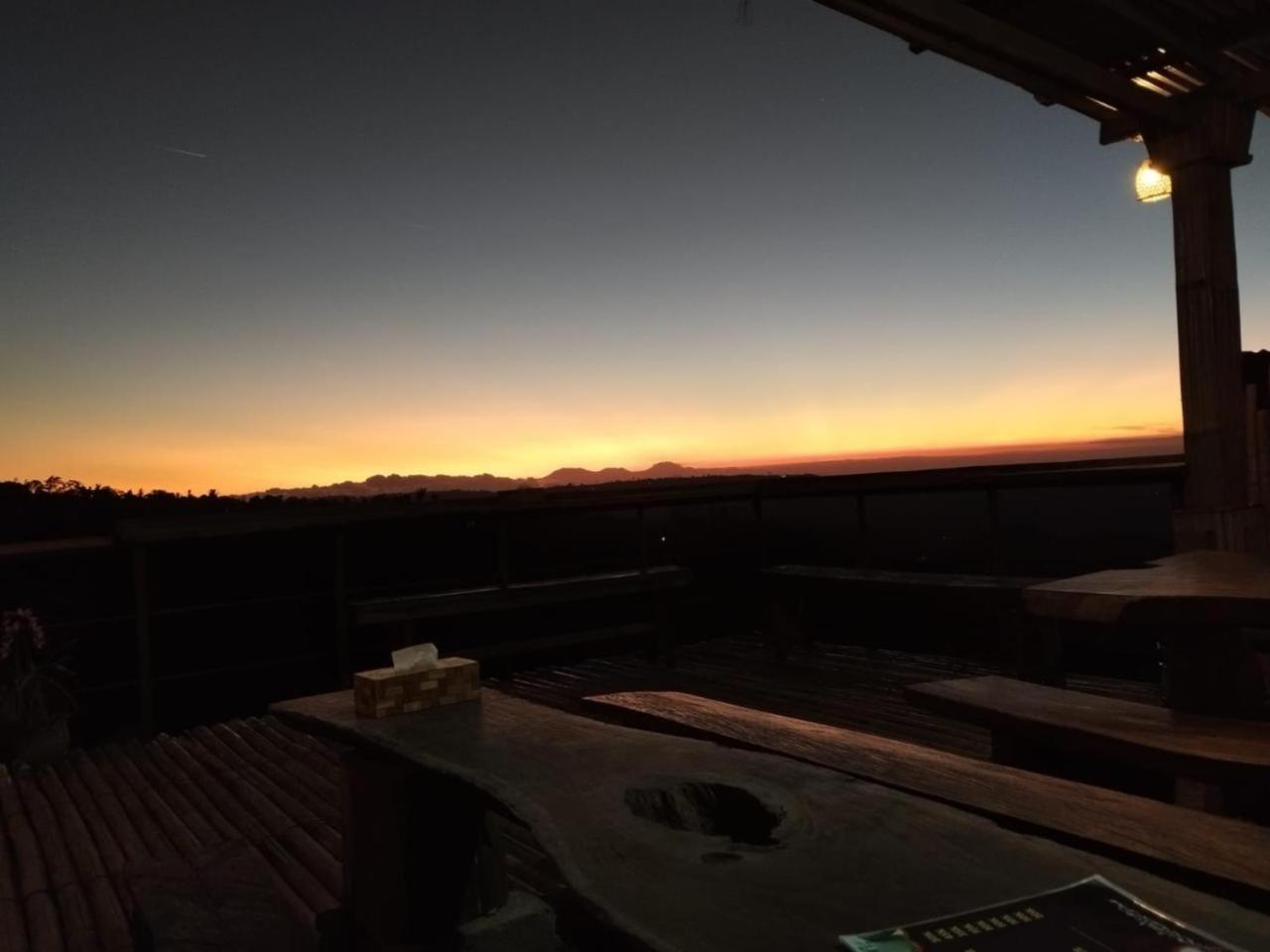 Wanagiri Sunset Glamping Hotel Gitgit Екстериор снимка